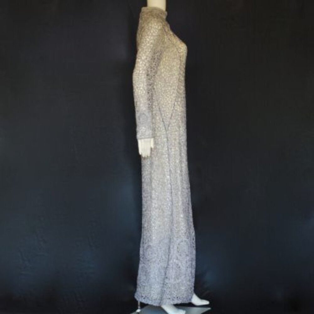 Roger Freres Paris 1970's Gown With An Elaborate Concentric Design - France - Picture 5 of 7